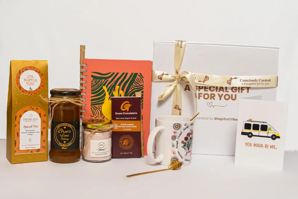 "Tūrī A Maitu" Gift Box for Mothers: Luxe Edition